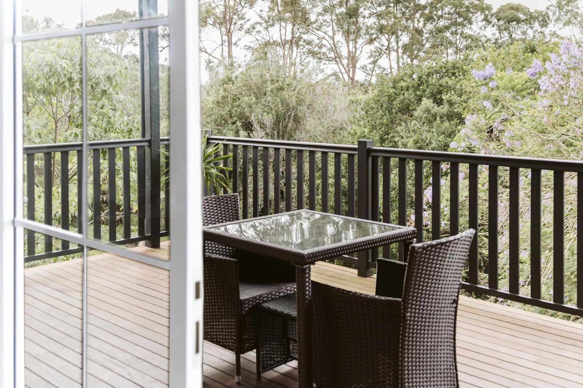 "On Burgum Pond" Cottages Maleny Room photo